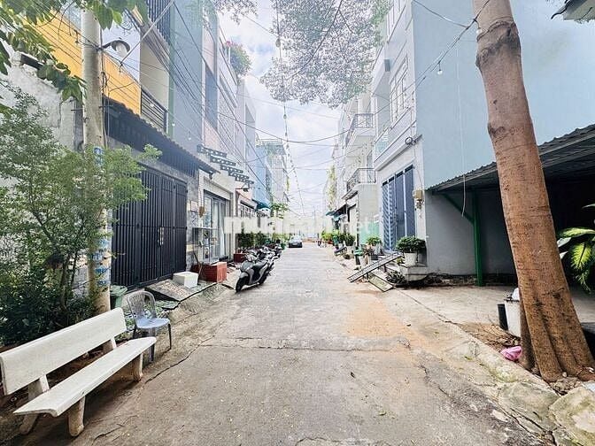 Đất hẻm xe hơi gần cổng chính Vạn Phúc City giá chỉ 5ty2