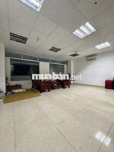 CHO THUÊ BUILDING VỊ TRÍ ĐẸP MẶT TIỀN NGUYỂN THÁI SƠN (7 LẦU 6mX13m)