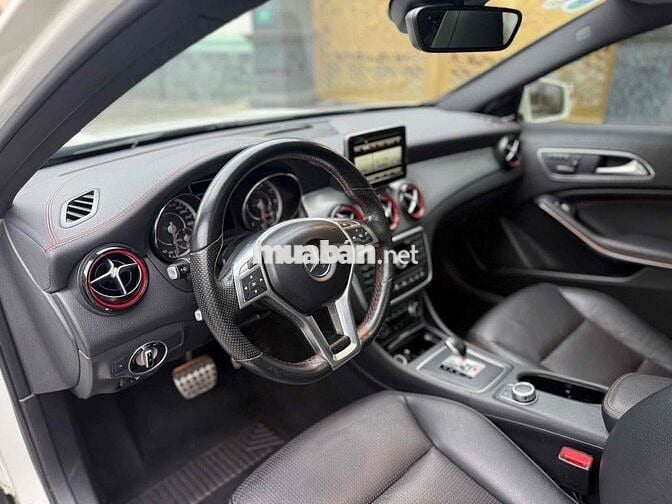Cần bán gấp Mercedes benz GLA  45 AMG 4MATIC