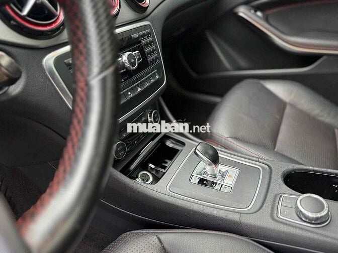 Cần bán gấp Mercedes benz GLA  45 AMG 4MATIC