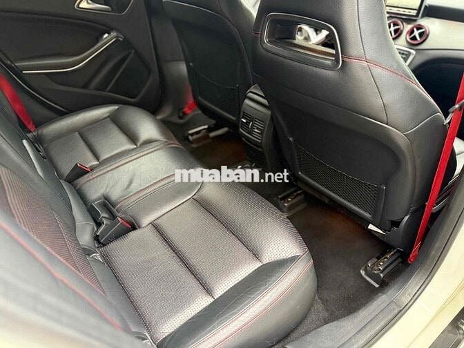 Cần bán gấp Mercedes benz GLA  45 AMG 4MATIC