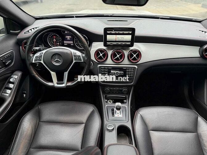 Cần bán gấp Mercedes benz GLA  45 AMG 4MATIC