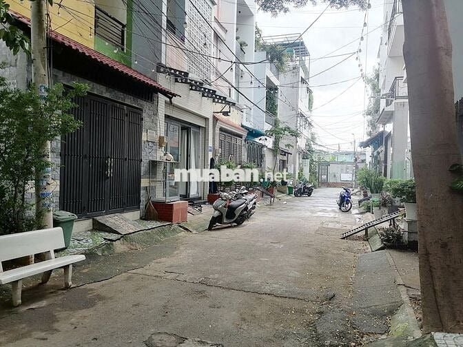 Đất hẻm xe hơi gần cổng chính Vạn Phúc City giá chỉ 5ty2