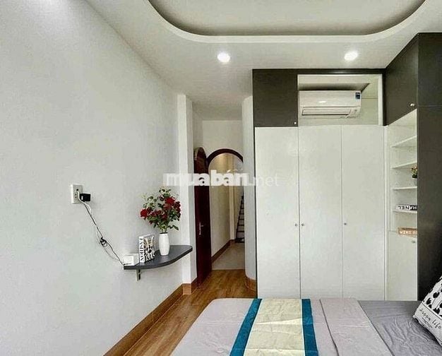 Nhà Đẹp Full Nội Thất Cao Cấp P14: lửng 3 lầu, hẻm xe tải