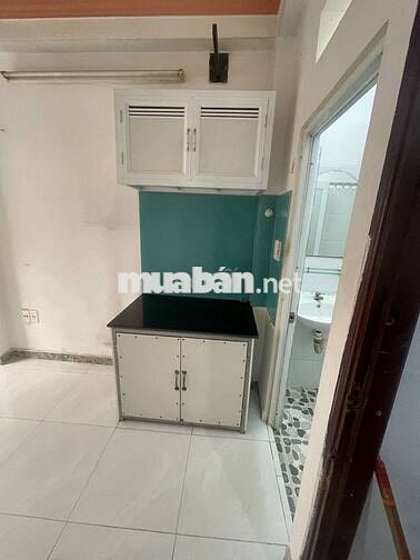 Phòng 22m2. Ban Công. Máy lạnh. Ngay Ngã 4 Phan Văn Trị - P7 Gò Vấp