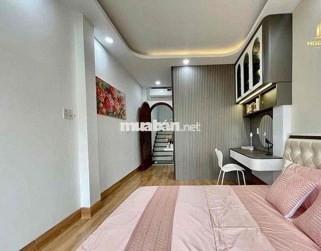 Nhà Đẹp Full Nội Thất Cao Cấp P14: lửng 3 lầu, hẻm xe tải