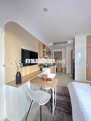 CHO THUÊ STUDIO BAN CÔNG FULL NỘI THẤT NHÀ MỚI 100% NGAY TRUNG TÂM