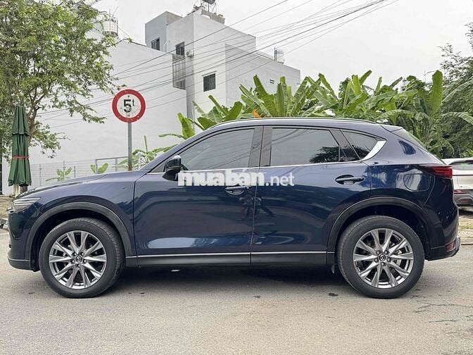 Bán Xe Mazda CX5 2019 Luxury model 2020