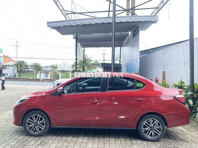 Attrage CVT Premium 2022 Xe Gia Đình Lướt 14.000km