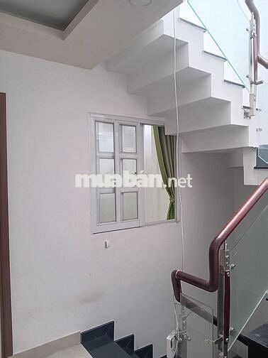 Nhà nguyên căn còn trống 1 phòng, gần ĐHLuật, Giga. Điện nước giá NN