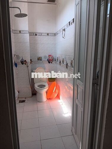 Nhà nguyên căn còn trống 1 phòng, gần ĐHLuật, Giga. Điện nước giá NN