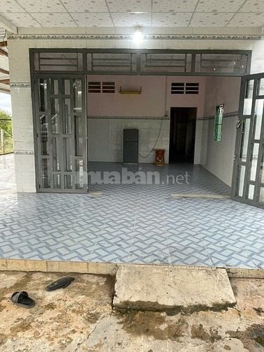 Bán gấp nhà vườn trái cây 630m2 có nhà cấp 4 sẵn vườn cây trái có 100m