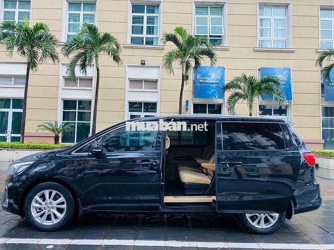 Kia Sedona số tự động máy dầu