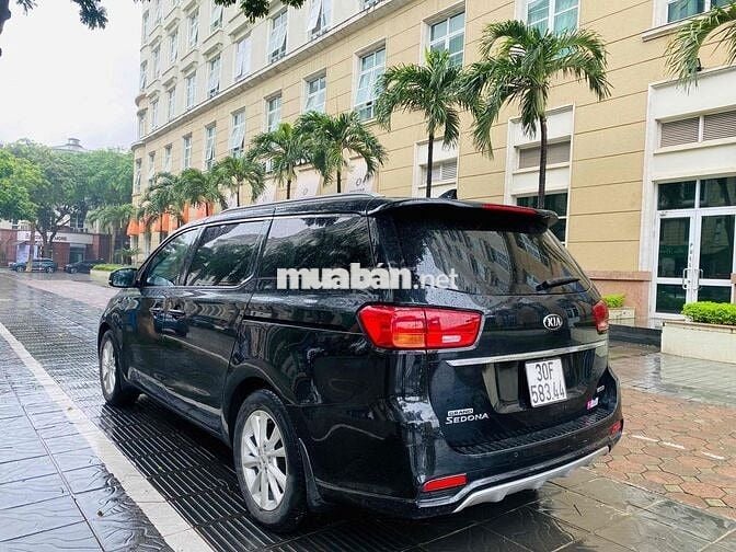 Kia Sedona số tự động máy dầu