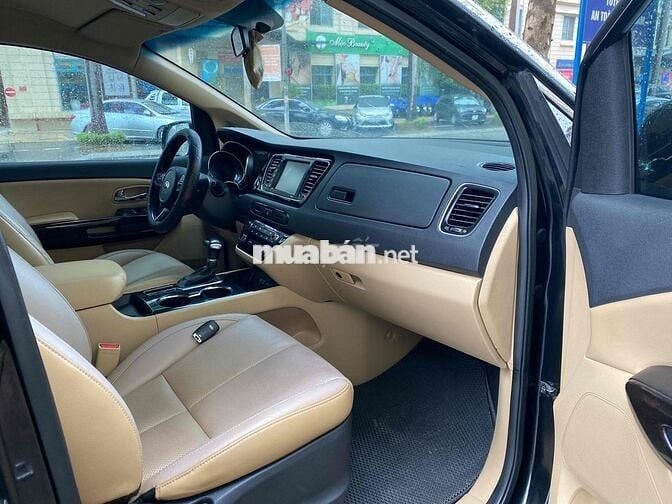 Kia Sedona số tự động máy dầu