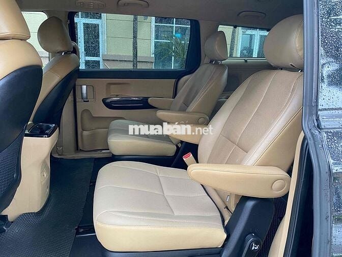 Kia Sedona số tự động máy dầu