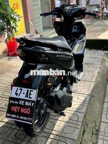 AB 2025 (4k km)  đen nhám