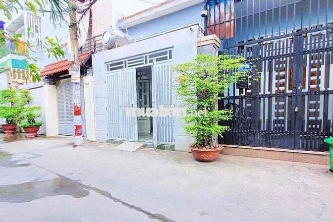 NHÀ GIÁ RẺ Ở DS51 HẺM LỚN 2PN1WC 8tr5 TL