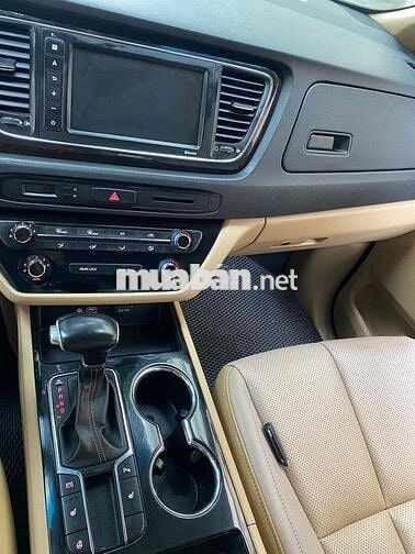 Kia Sedona số tự động máy dầu