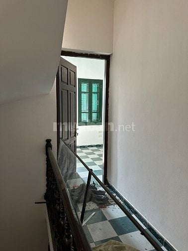 Binhbds cho thuê 3 tầng 3,4,5 mặt phố Tuệ Tĩnh view công viên