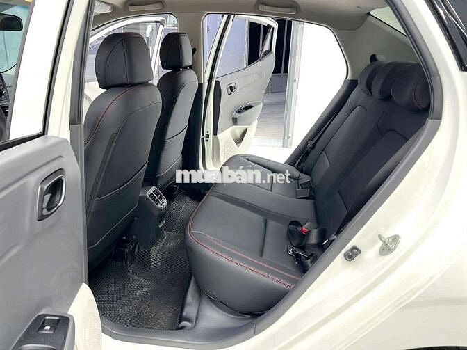 HYUNDAI i10 2021 Sedan 1.2 AT - 42379 km