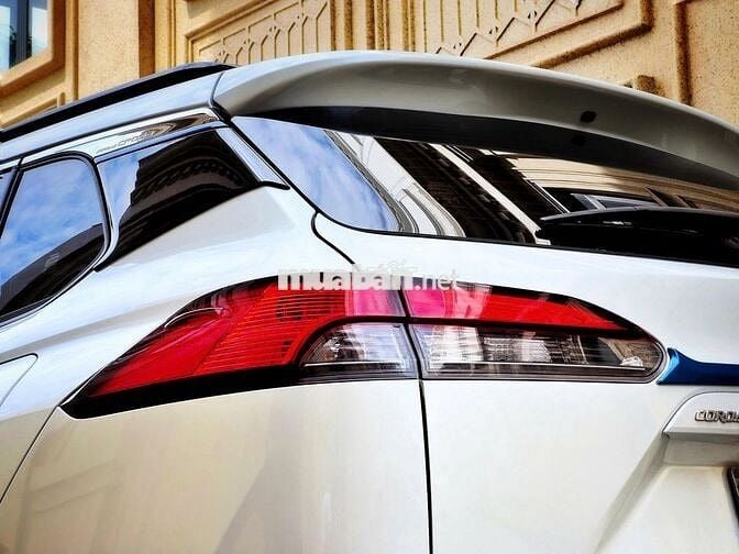 Toyota Corolla Cross 1.8HV 2020, tiết kiệm với HV