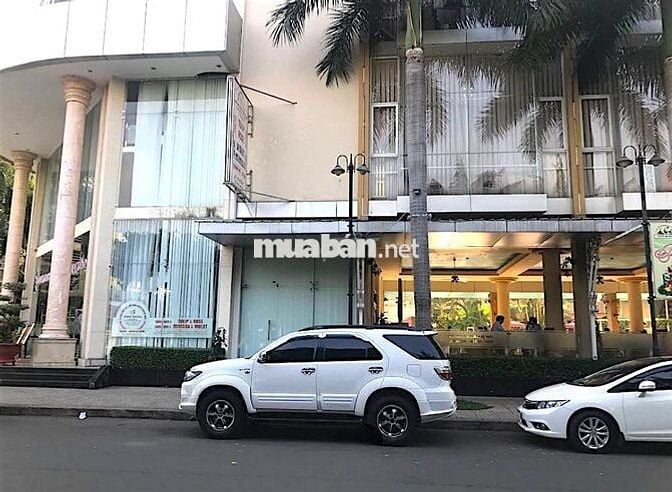 KHU VIP ĐỆ NHẤT KHÁCH SẠN-TÂN BÌNH-67M2-4TẦNG-XE HƠI ĐỖ CỔNG NGÀY ĐÊM