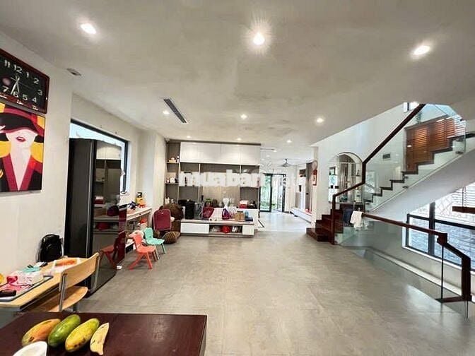 SHOPHOUSE 130M2-HÀ ĐÔNG-CHÂN 7 TOÀ CHUNG CƯ-LÔ GÓC -DÒNG TIỀN ỔN ĐỊNH