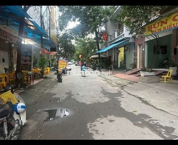 Tôi cần bán nhà LK ĐẤT DỊCH VỤ ĐỒNG DƯA, NGÔ THÌ NHẬM,HÀ ĐÔNG căn góc