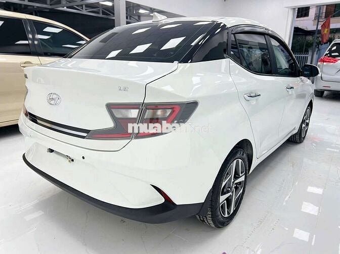 HYUNDAI i10 2021 Sedan 1.2 AT - 42379 km