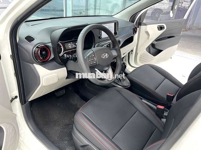 HYUNDAI i10 2021 Sedan 1.2 AT - 42379 km