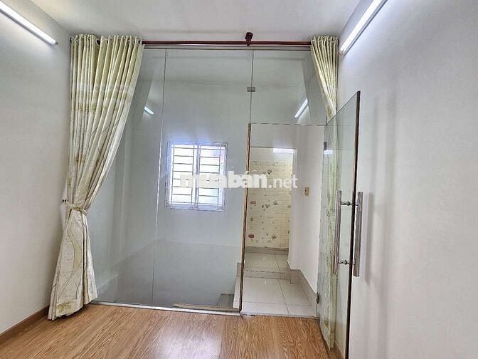 NGAY KHU ẨM THỰC VẠN KIẾP_GẦN PHAN XÍCH LONG_KHU SÔI ĐỘNG