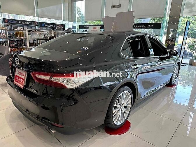 Toyota Camry 2.5 Q ĐEN 2021 xe HÃNG BAO GIÁ TỐT