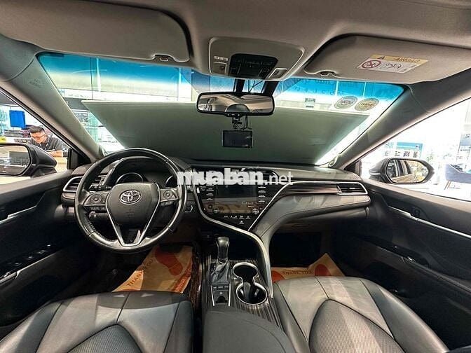 Toyota Camry 2.5 Q ĐEN 2021 xe HÃNG BAO GIÁ TỐT