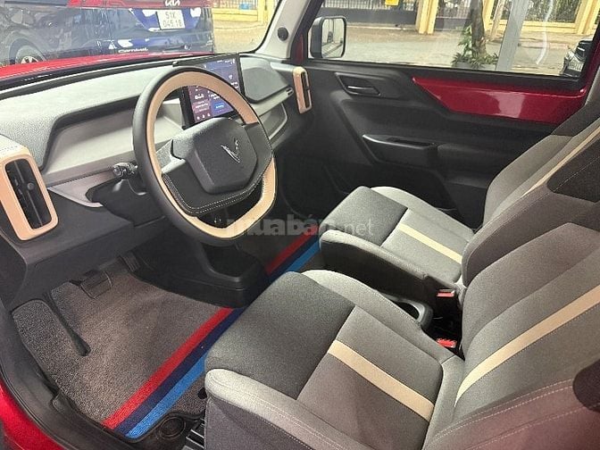 VinFast VF3 T12/2024 Màu Đỏ Pin Thuê xe lên full đồ 