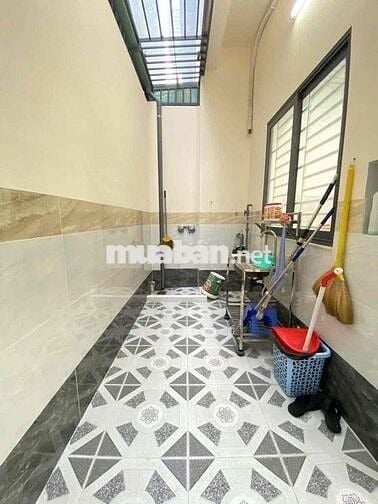 CHO THUÊ NHÀ MẶT TIỀN NGUYỄN VĂN CỪ