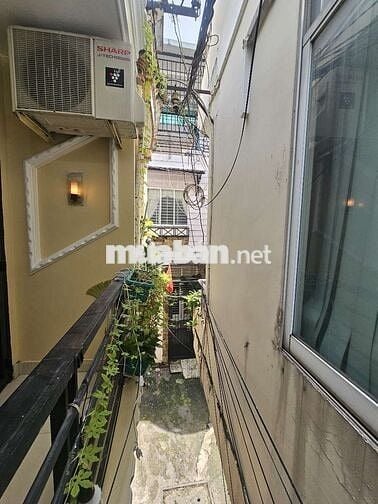 NGAY KHU ẨM THỰC VẠN KIẾP_GẦN PHAN XÍCH LONG_KHU SÔI ĐỘNG