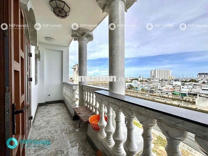 CĂN HỘ STUDIO BAN CÔNG CỬA SỔ TRỜI GIÁP VÕ VĂN KIỆT QUẬN 5