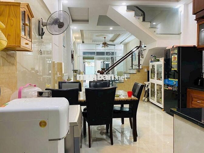 Nhà HXT TL47, Thạnh Lộc, Q12. 4x17m trệt, 2 lầu, tặng nội thất