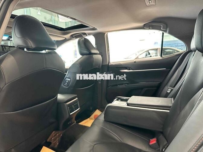 Toyota Camry 2.5 Q ĐEN 2021 xe HÃNG BAO GIÁ TỐT