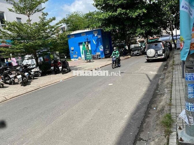 Mặt Bằng 64m2, có phòng ở lại. đường 3 ( đối diện cc bông sao), phường