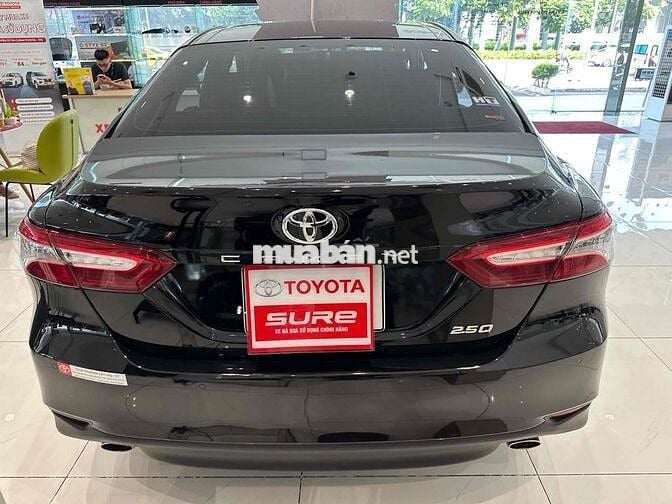 Toyota Camry 2.5 Q ĐEN 2021 xe HÃNG BAO GIÁ TỐT