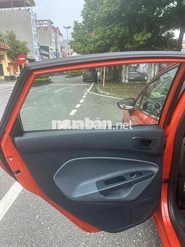 bán ford fista sx 2012 số tự động, như mới