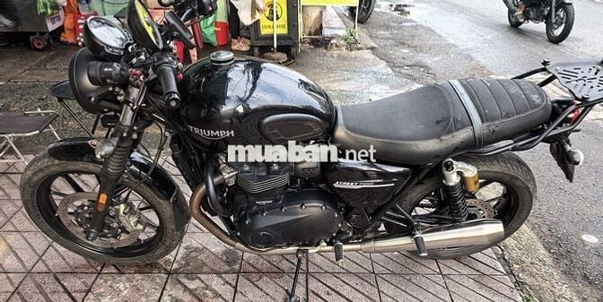 Street Twin 900 nhiều đồ chơi giá rẻ