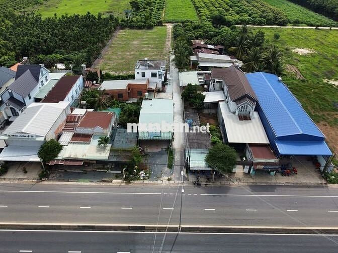 Trường Tiểu học - THCS Tân Hưng đi bộ tới đất 3 phút 370tr có vay