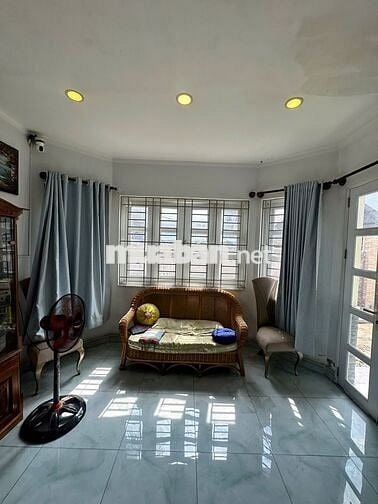 Nhà hẻm xe tải 834 m2, 2 phòng ngủ, quốc lộ 13, HIệp Bình Phước