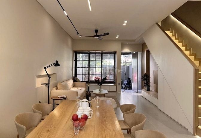 BÁN NHÀ 1T/1L MT KINH DOANH NGAY TRUNG TÂM NGÃ 4 SỞ SAO