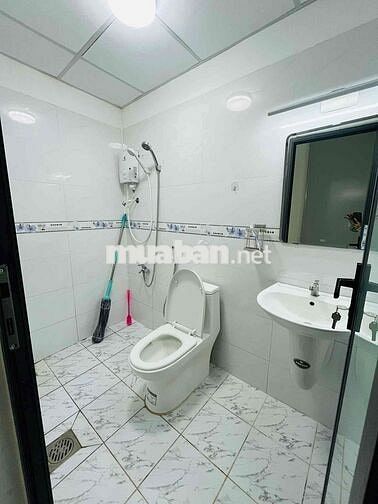 Cho thuê chưng cư Hồng Loan 5C