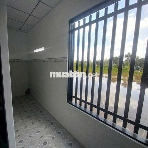 Cô năm cần bán căn nhà mặt tiền 129m2 870 triệu thương lượng