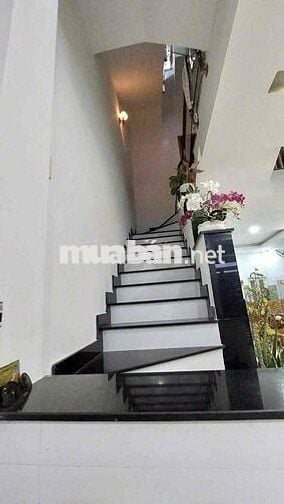 Cho thuê nhà gần chợ Hiệp Bình,/hiệp bình,p.HBC full NT 15tr TL